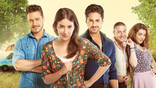 مسلسل الحياة جميلة بالحب الحلقة 2 مترجمة