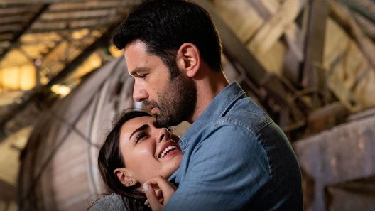 مسلسل لا احد يعلم الحلقة 16 مترجمة