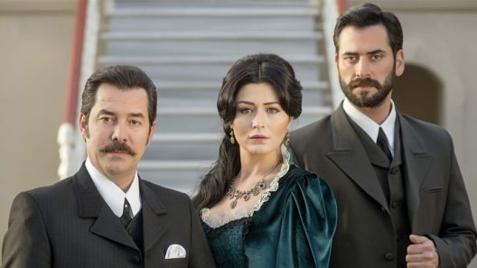 مسلسل الممنوع الحلقة 1 مترجمة