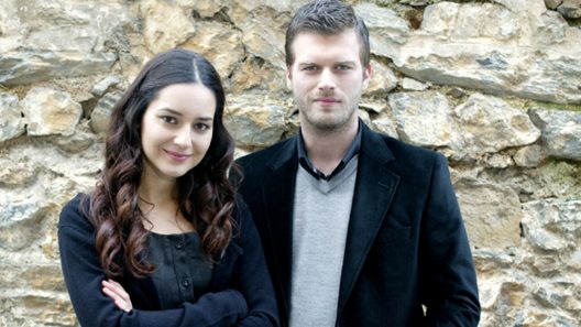 مسلسل ميرنا وخليل الحلقة 1 مدبلجة